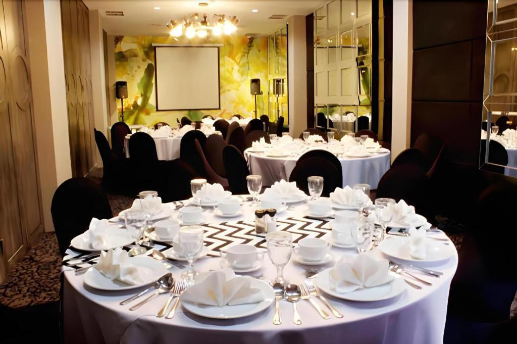 Couleur Hotel Cengkareng Dżakarta Zewnętrze zdjęcie